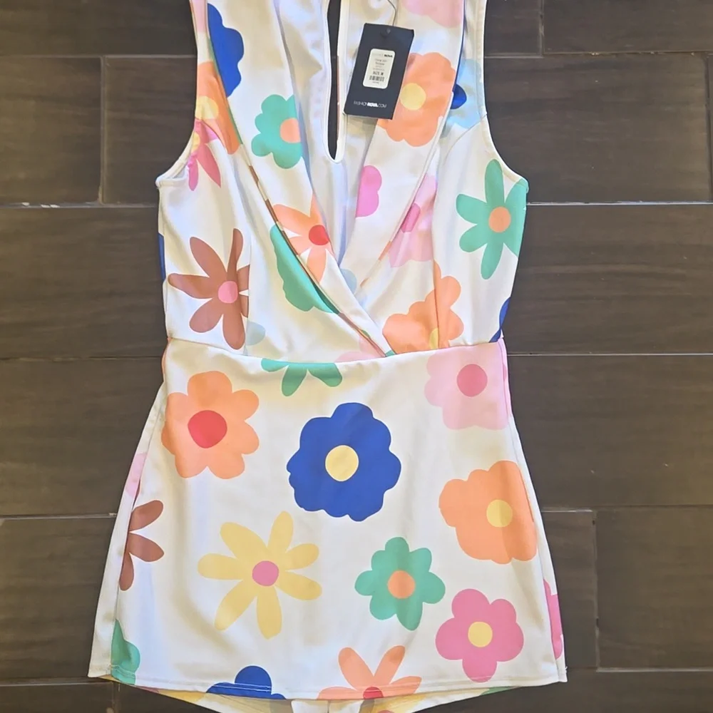 Fashion Nova White Floral Girl Romper - Picture 4 of 4